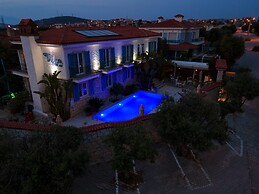 Tarcin Alacati Otel