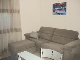 Sharky Charming Cottage