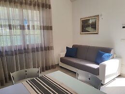 Sharky Charming Cottage