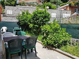 Sharky Charming Cottage