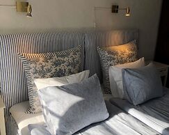 Glimminge Bed & Breakfast