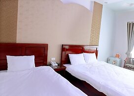 Ngoc Bach Hotel