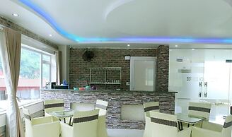 Ngoc Bach Hotel