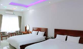 Ngoc Bach Hotel