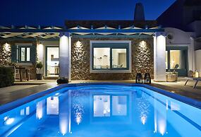 Almyriki Beach Villa