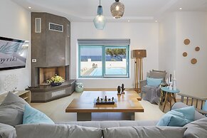 Almyriki Beach Villa