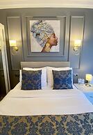 12 Rooms Boutique Hotel