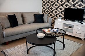 12 Rooms Boutique Hotel