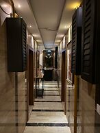 12 Rooms Boutique Hotel