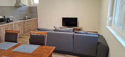 Aranyhal Apartmanház