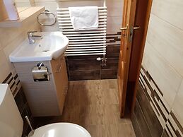 Aranyhal Apartmanház