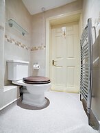 OYO Bailbrook Lodge, Bath