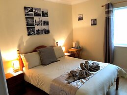 Hogwarts Bed and Continental Breakfast