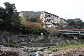 Gyokusenkaku