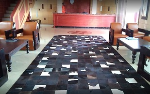 Courtyard International Hotel