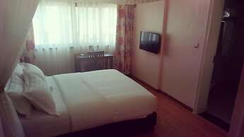 Courtyard International Hotel