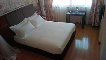 Courtyard International Hotel