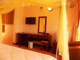 Entebbe Travelle'rs Inn
