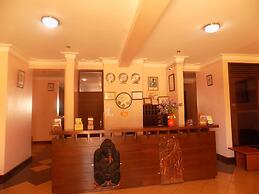 Entebbe Travelle'rs Inn