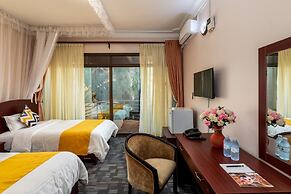 Entebbe Travelle'rs Inn