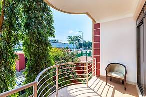 Entebbe Travelle'rs Inn