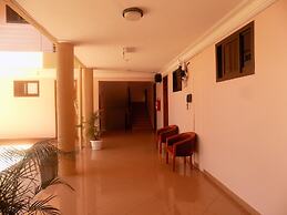 Entebbe Travelle'rs Inn