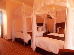 Entebbe Travelle'rs Inn