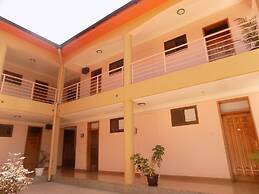 Entebbe Travelle'rs Inn