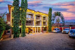 Entebbe Travelle'rs Inn