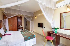 Pulickal Airport Hotel