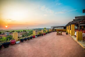 Pulickal Airport Hotel