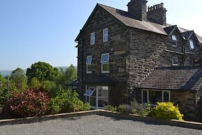 Coed-Y-Fron Guest House