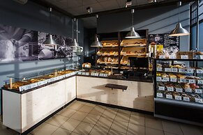 Panoramic Apartments S16