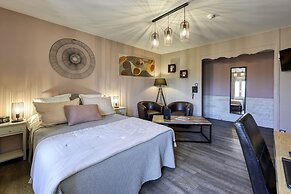 Hôtel Restaurant L'Oustaloun