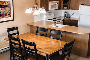 Mountain View Resort and Suites at Fairmont Hot Springs