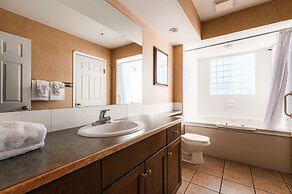 Mountain View Resort and Suites at Fairmont Hot Springs