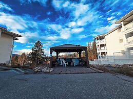 Mountain View Resort and Suites at Fairmont Hot Springs