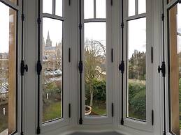 Castel Bayeux Guesthouse