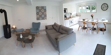 Castel Bayeux Guesthouse