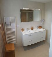 Castel Bayeux Guesthouse