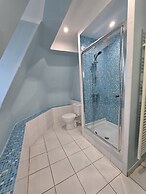 Castel Bayeux Guesthouse