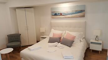 Castel Bayeux Guesthouse