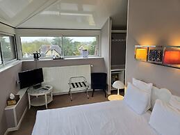 Castel Bayeux Guesthouse