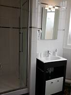 Castel Bayeux Guesthouse