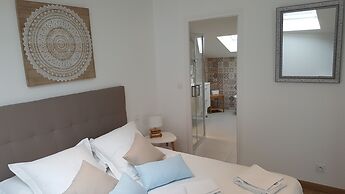 Castel Bayeux Guesthouse