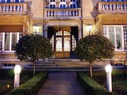 Castel Bayeux Guesthouse