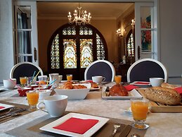 Castel Bayeux Guesthouse