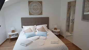 Castel Bayeux Guesthouse