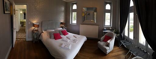 Castel Bayeux Guesthouse