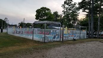 Wasaga Beach Inn And Cottages